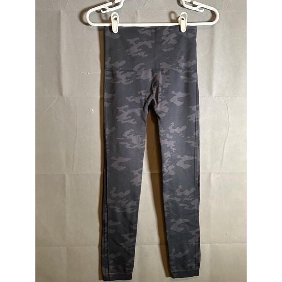 Spanx Leggings Womens Medium Camo Look At Me Now Seamless High Rise Yoga Gym - Picture 5 of 5